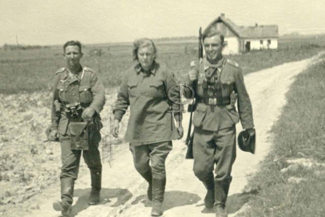 Что достоверно известно про изнасилования женщин одной стороны солдатами другой во время Второй мировой войны?